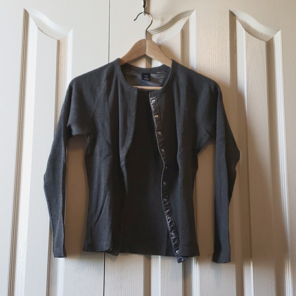 Gap Ribbed Snap-Front Cardigan